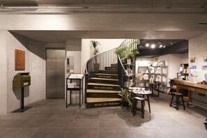 Lobby - Hotel Morning Box Osaka Shinsaibashi (Osaka)