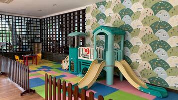 Children’s play area – indoor