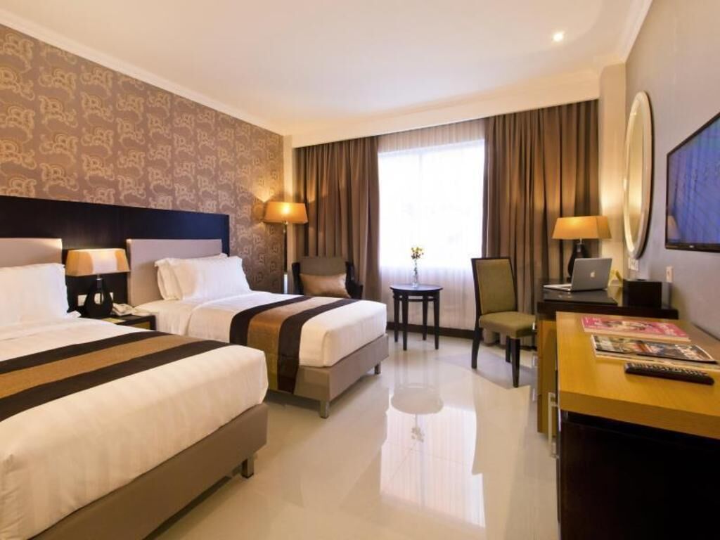 Bar mini, peti besi dalam bilik, Wi-fi percuma 