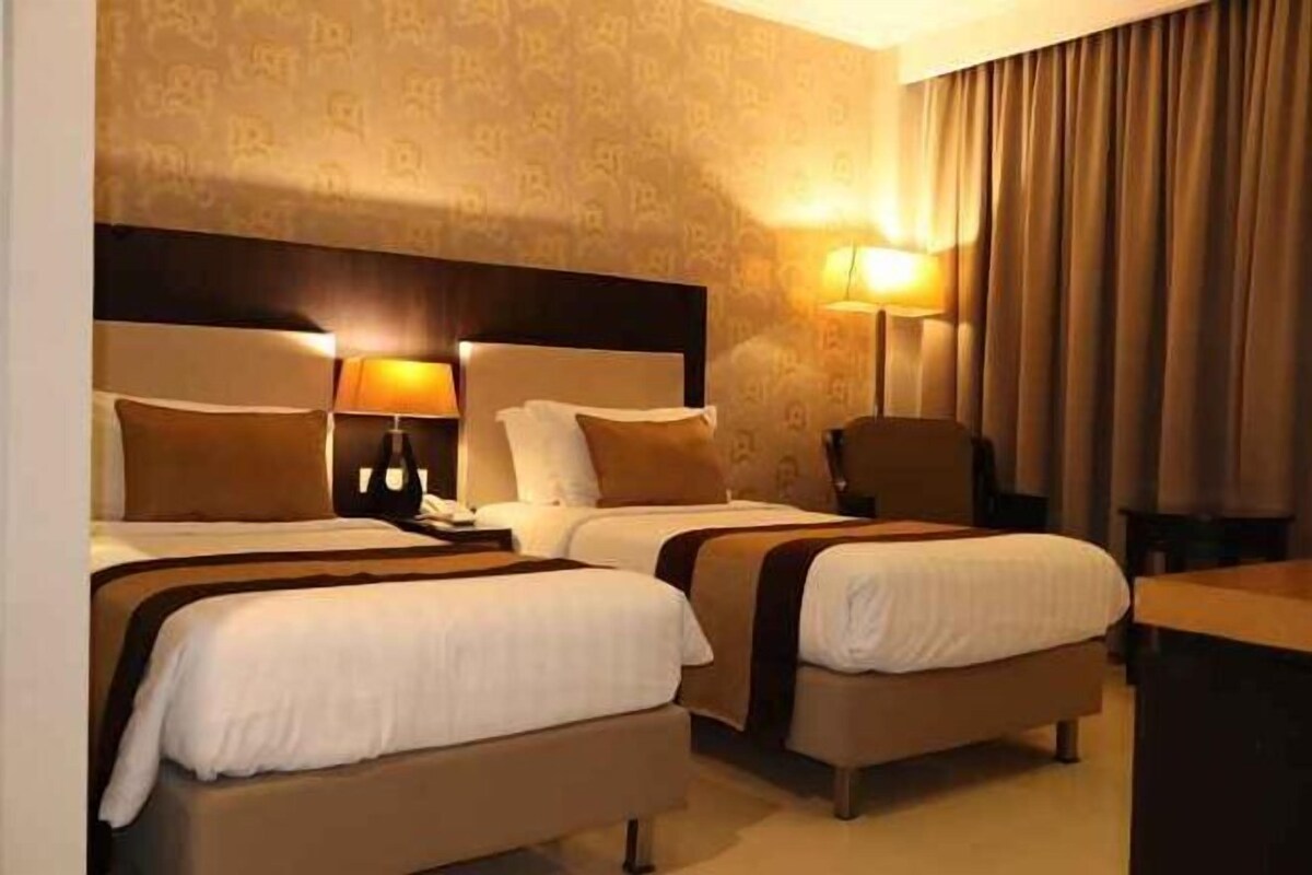 Minibar, in-room safe, free WiFi, bed sheets