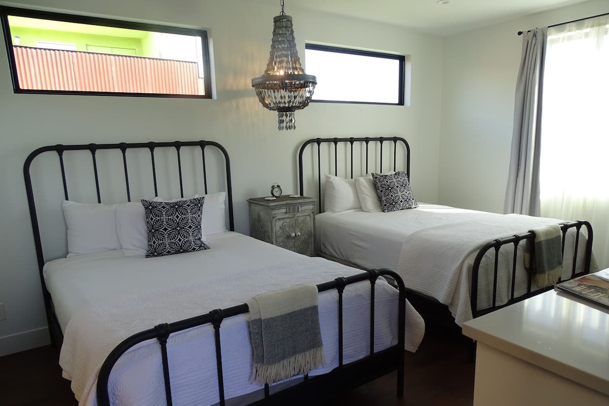 Superior Quadruple Room, Ensuite (Gio & Maria) | 1 bedroom, premium bedding, in-room safe, individually decorated