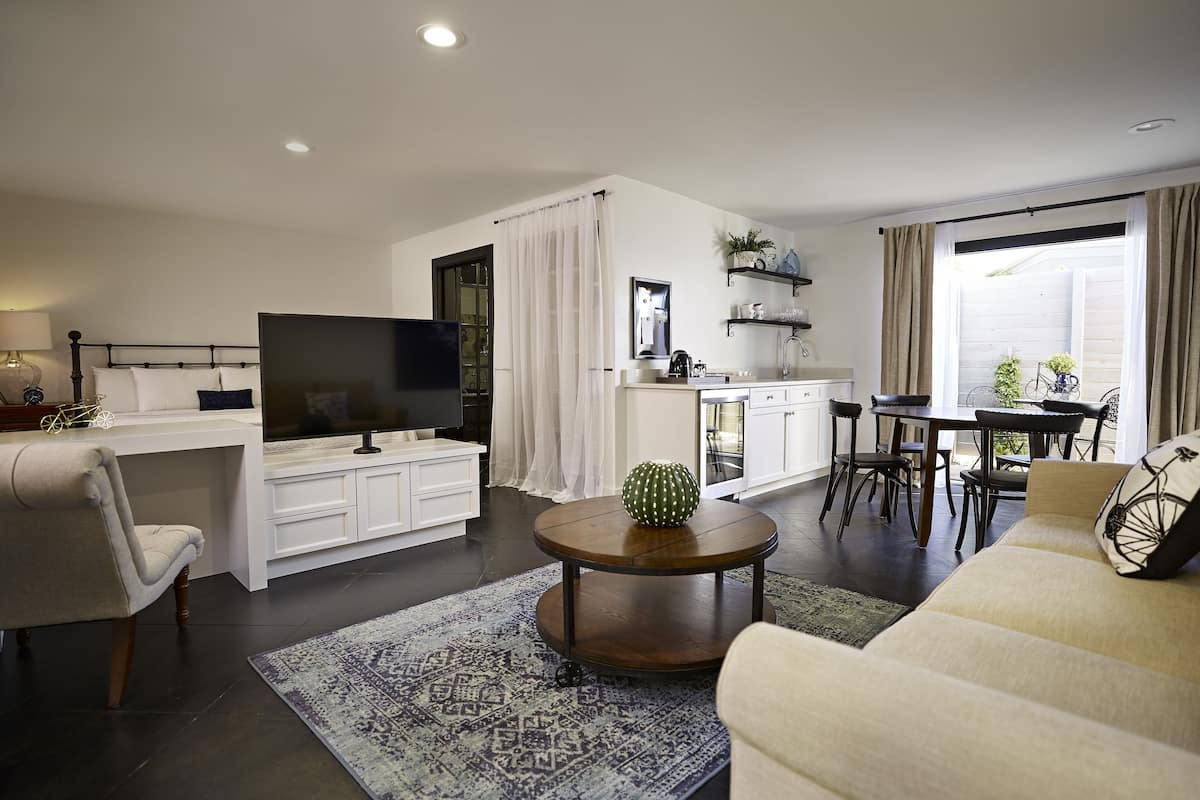 1 bedroom, premium bedding, in-room safe, individually decorated
