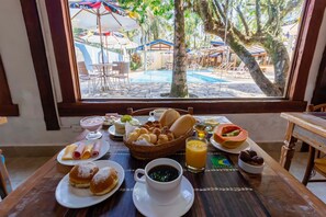 Petit déjeuner buffet compris tous les jours