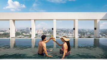 Outdoor pool, pool loungers