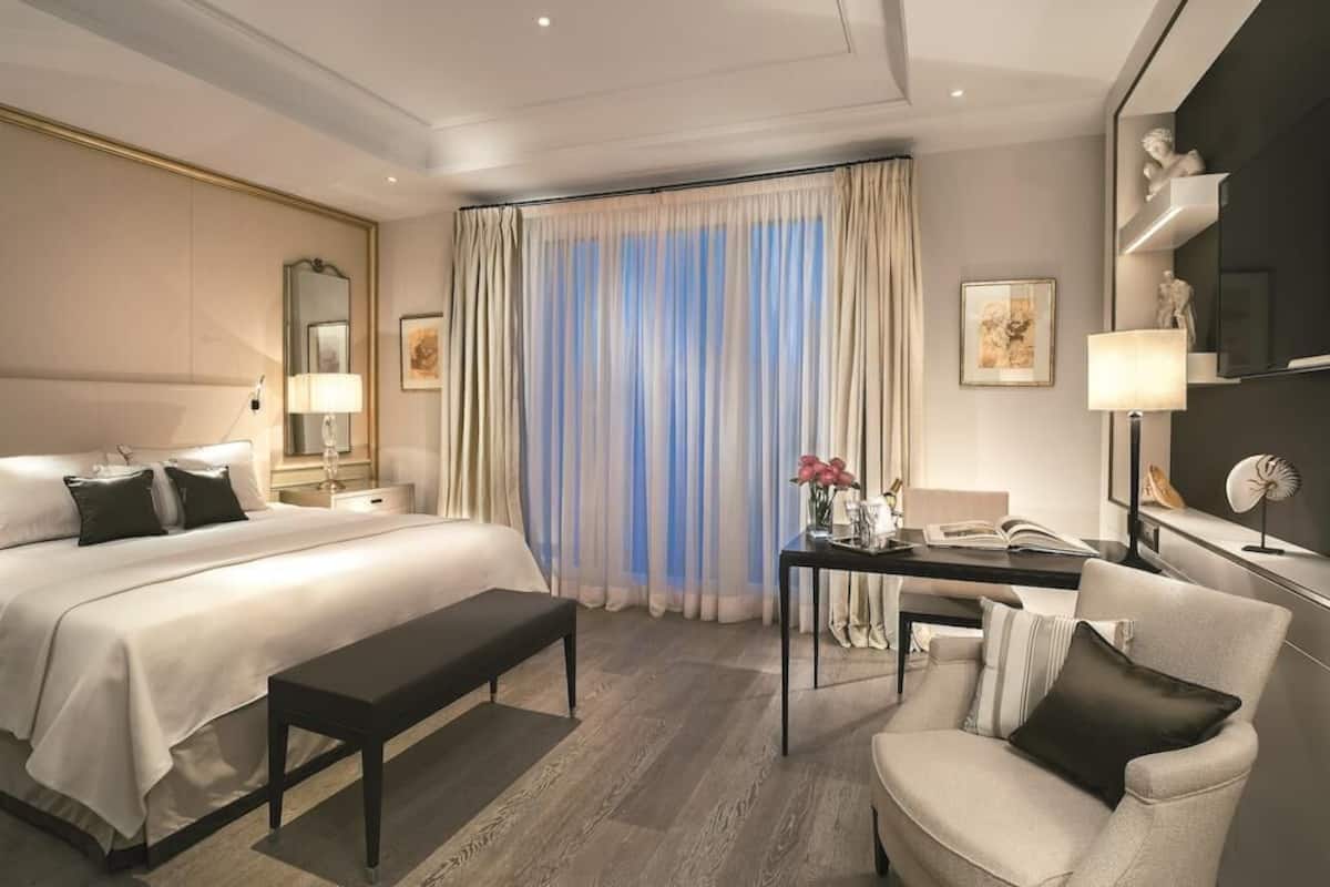 Hochwertige Bettwaren, Daunenbettdecken, Minibar, Zimmersafe