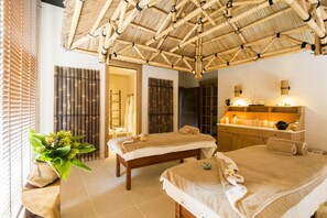 Salas de tratamientos para parejas, sauna, bañera de hidromasaje 