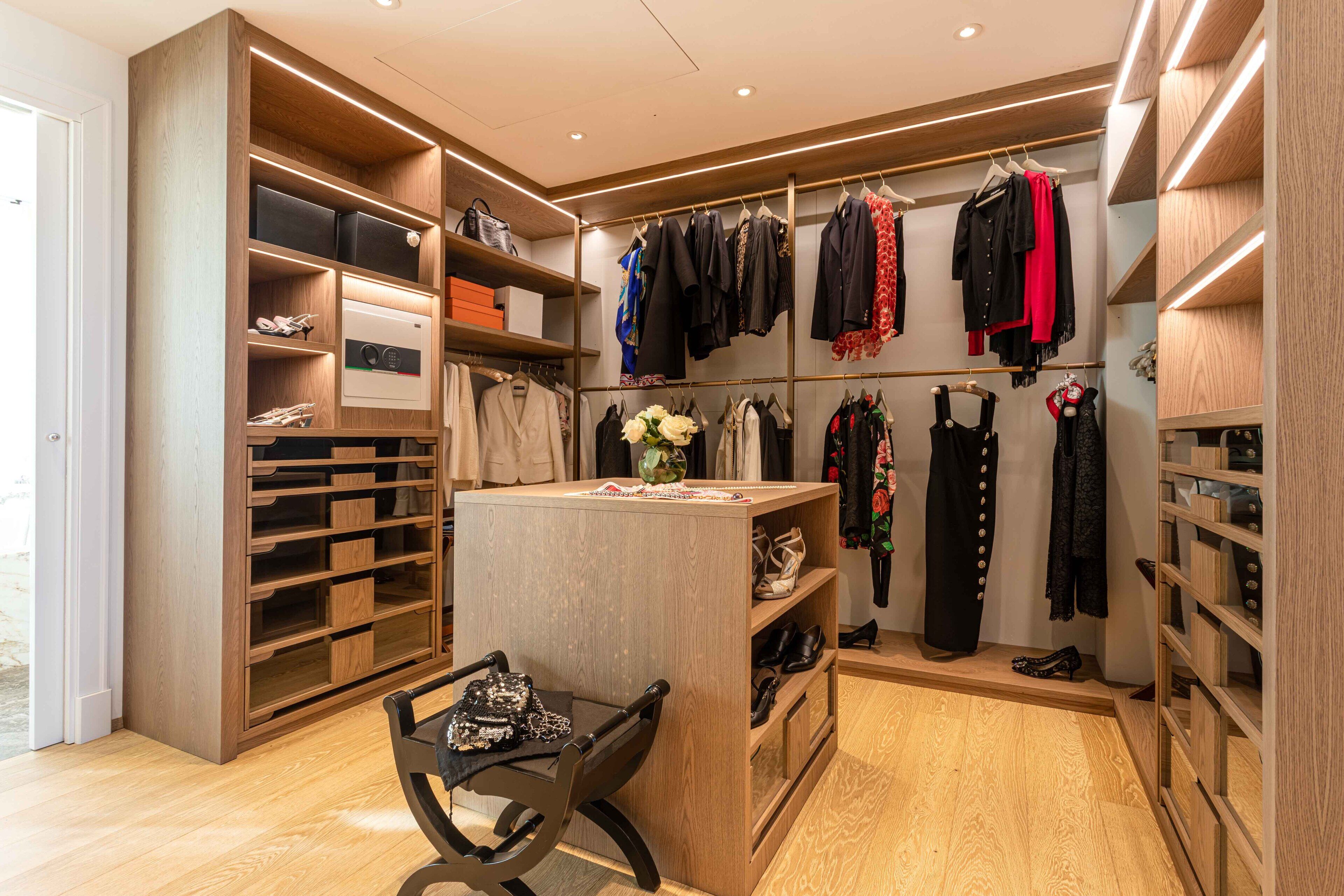 apartment (nicoletta) | wardrobe