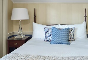 Club Room Queen (located in the Club House) | Pillowtop beds, individually decorated, individually furnished - Cape Arundel Inn - Club House (Kennebunkport)