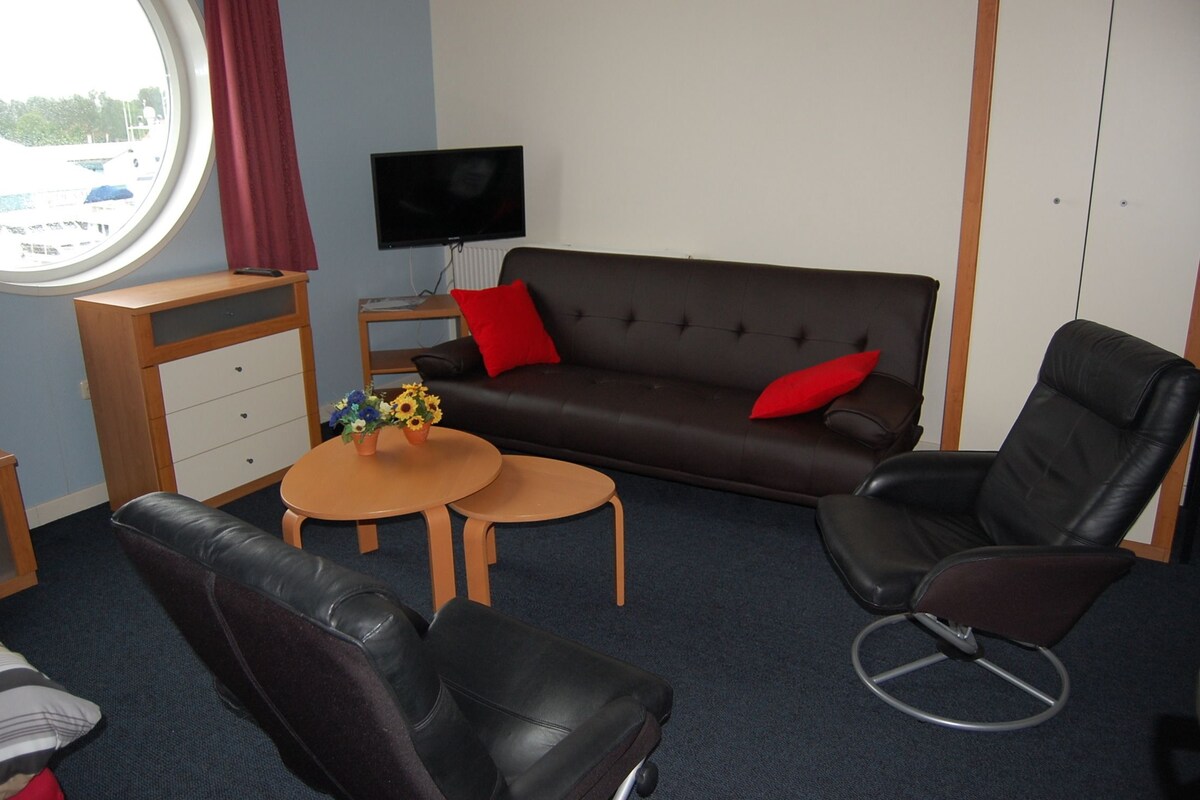 Junior Suite, 1 King Bed | Room amenity