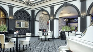 Bar (on property) - The Richmond Hotel, BW Signature Collection (Liverpool)