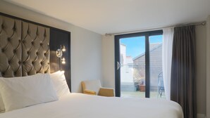 Premium bedding, in-room safe, desk, laptop workspace - The Richmond Hotel, BW Signature Collection (Liverpool)
