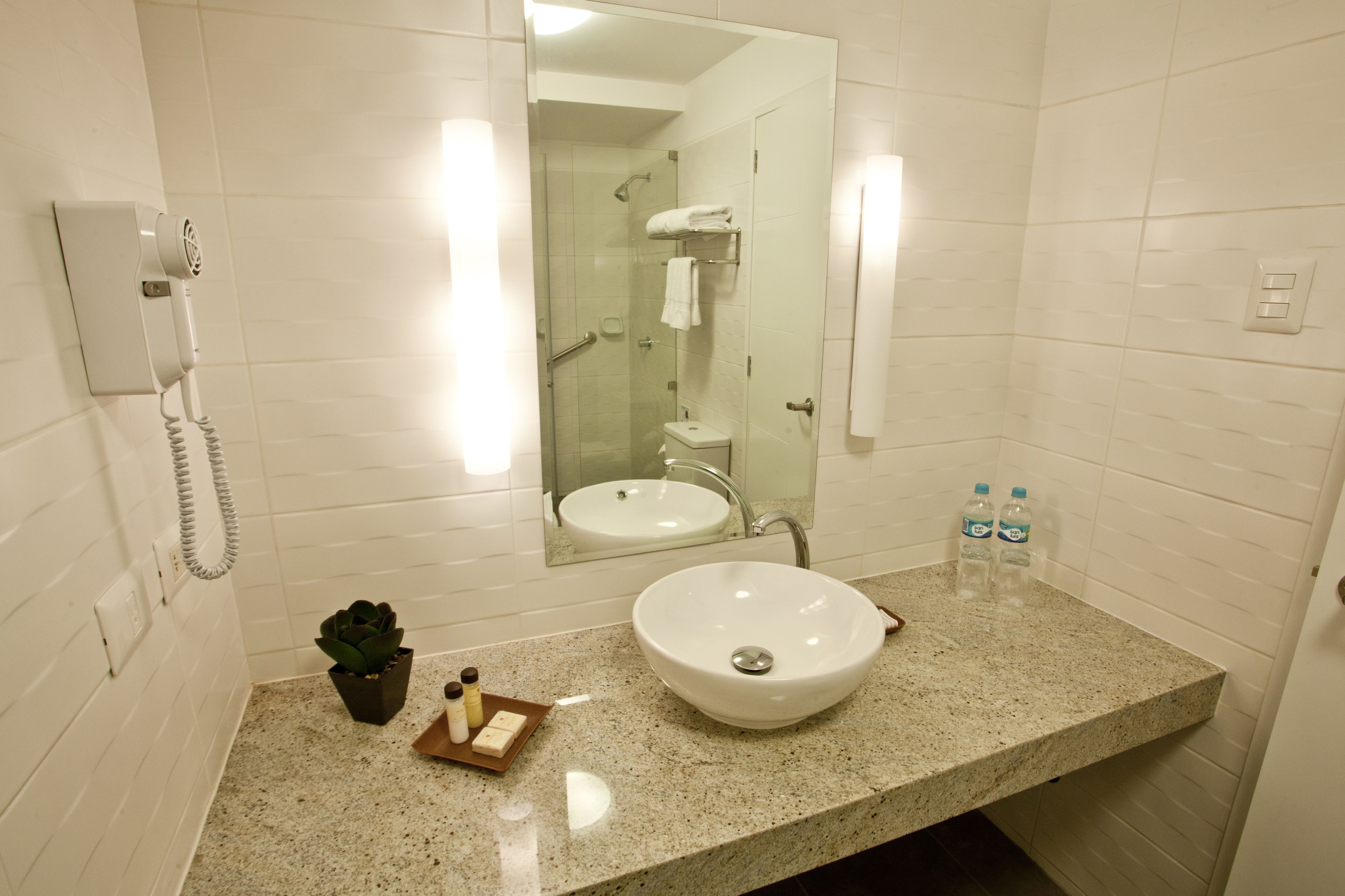 standard double room | bathroom sink