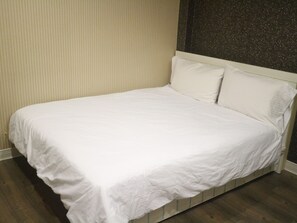 Superior Room | Premium bedding, pillow-top beds, blackout curtains, free WiFi