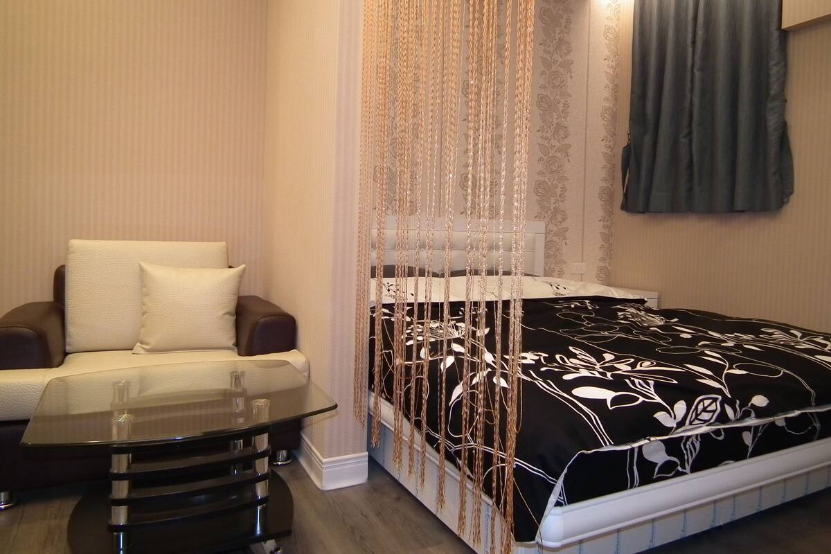 Standard Room | Premium bedding, pillow-top beds, blackout curtains, free WiFi