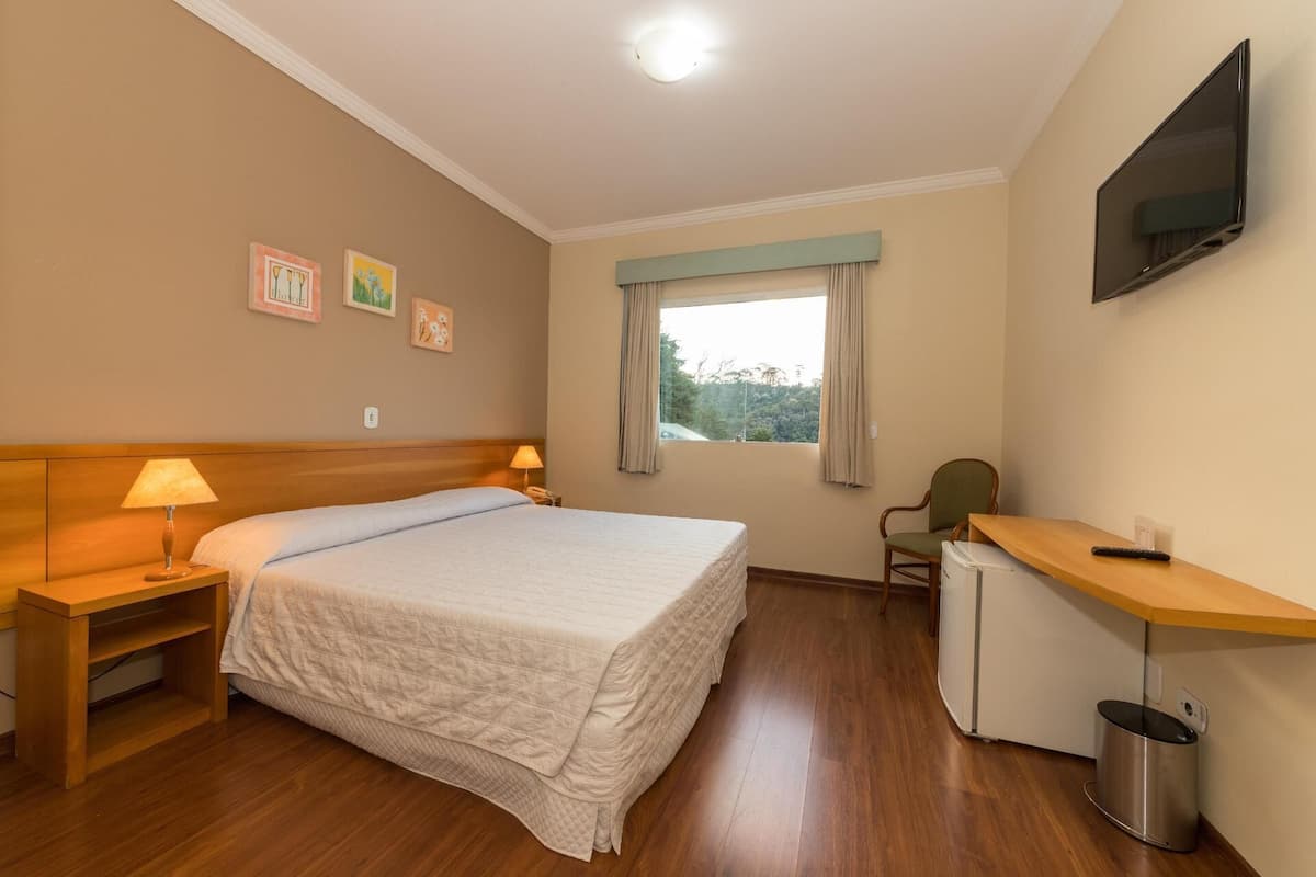 Minibar, blackout curtains, free WiFi, bed sheets