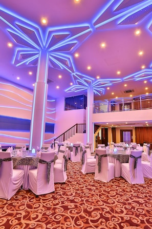 Banquet hall