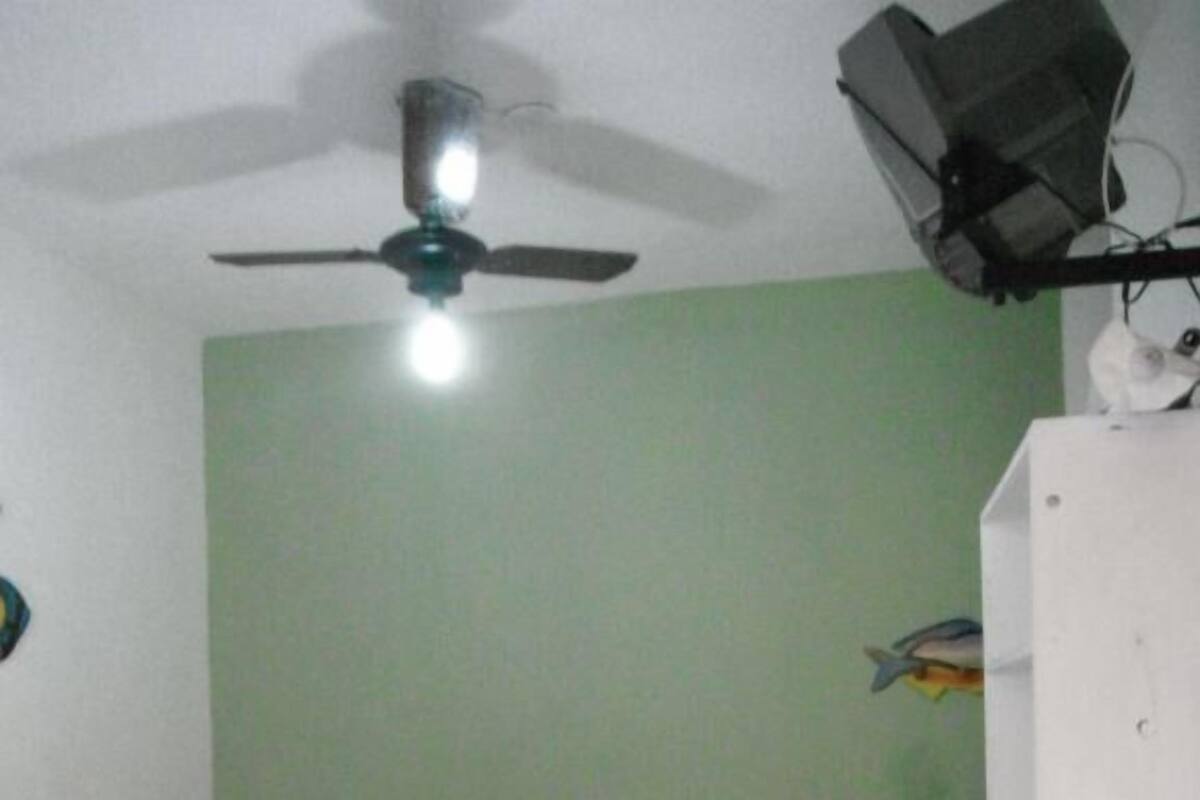 Chambre Double (With Fan) | Décoration personnalisée, ameublement personnalisé, Wi-Fi gratuit