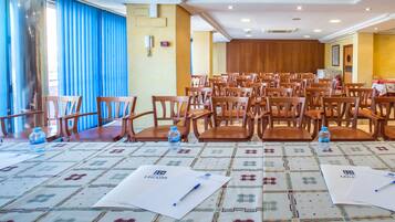 Een 32-inch televisie met digitale zenders