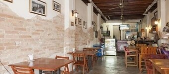 Gotum Hostel & Restaurant