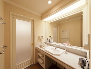 Bathroom sink - Hotel Olive Sakai (Sakai)