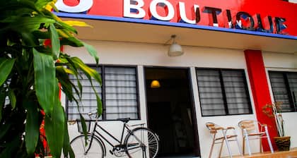 8 Boutique By The Sea