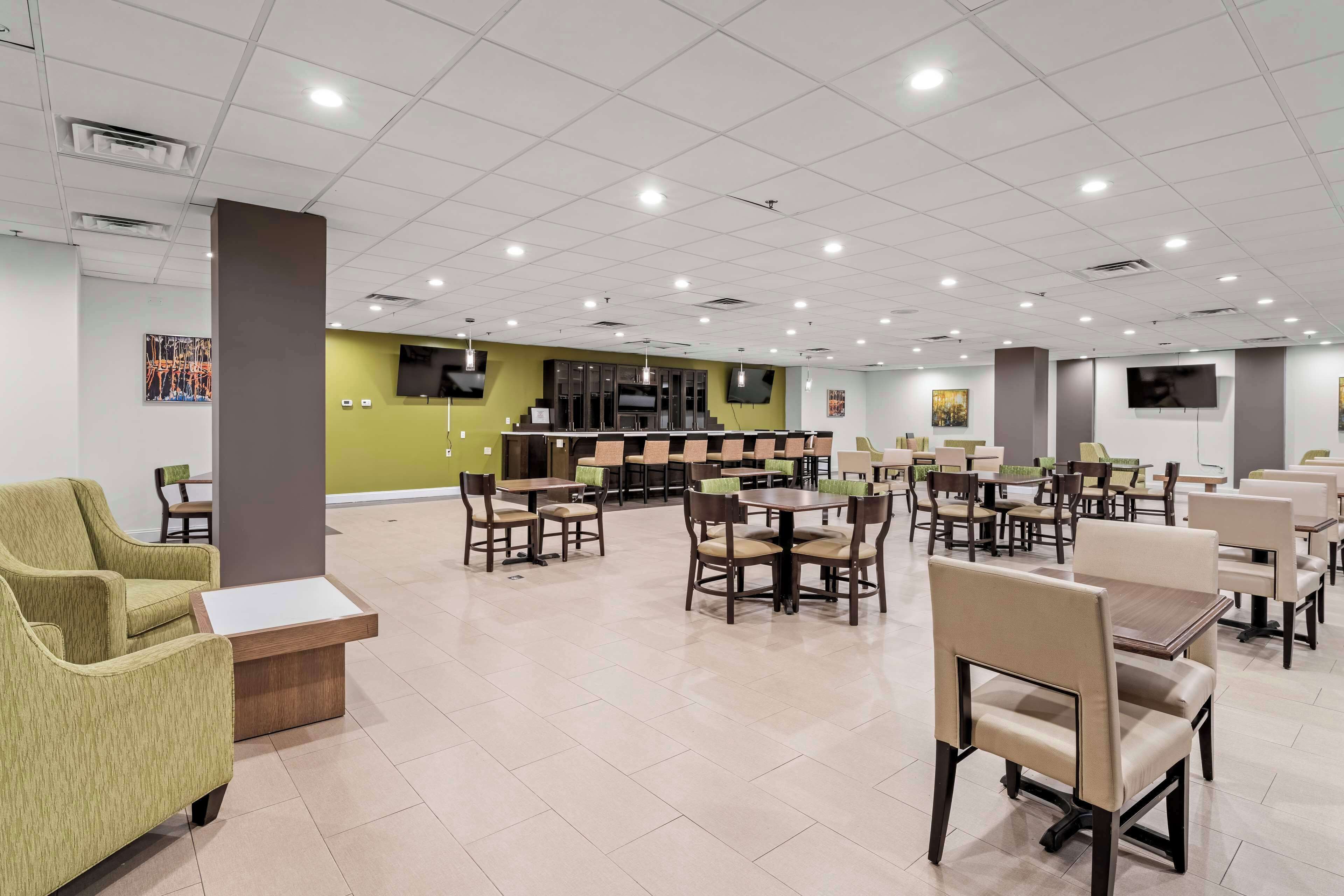 Daily full breakfast for a fee