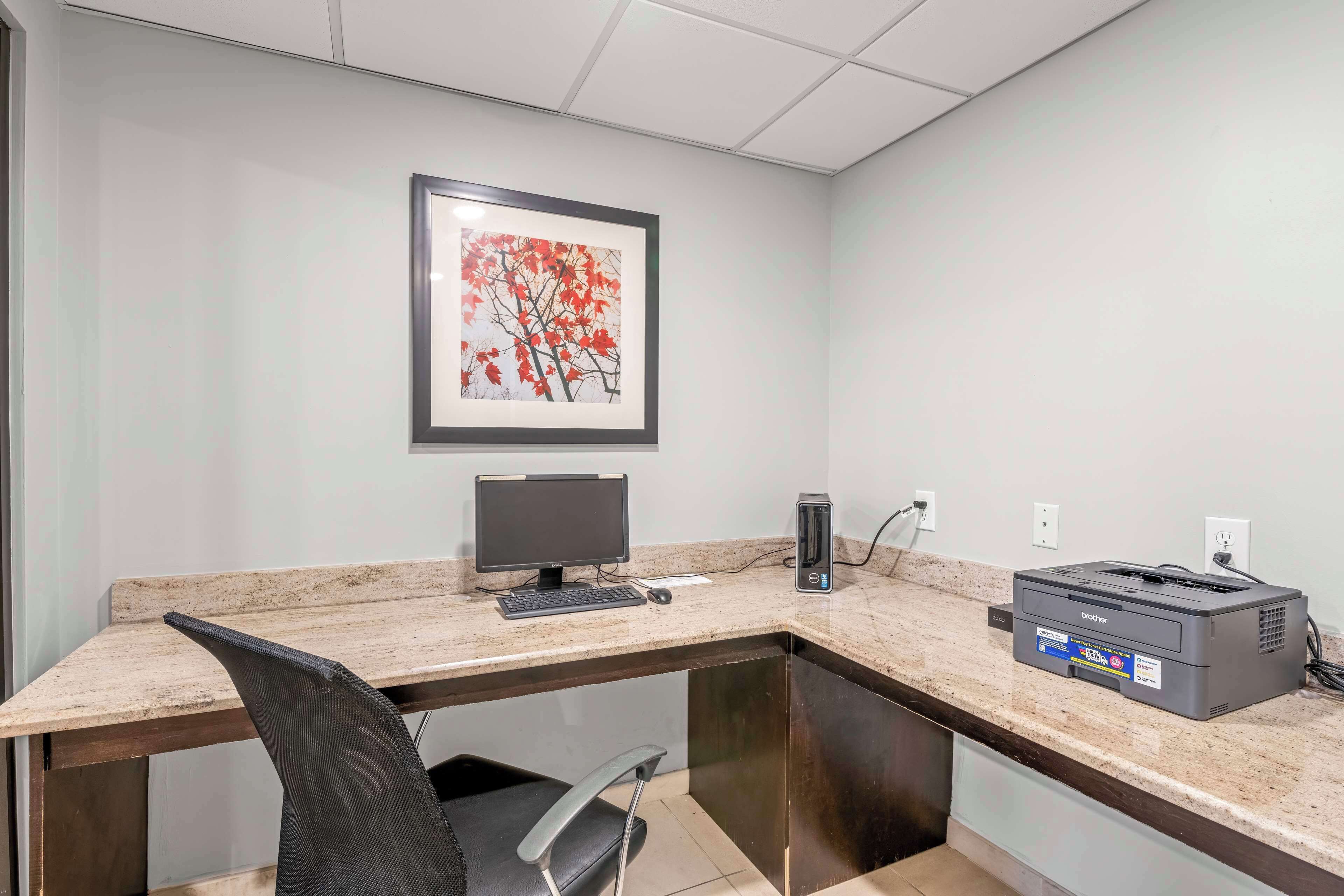 Photo - Red Lion Hotel Charlotte