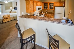 Microwave, coffee/tea maker, cookware/dishes/utensils