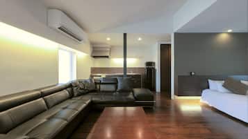 Premium bedding, down duvets, in-room safe, desk