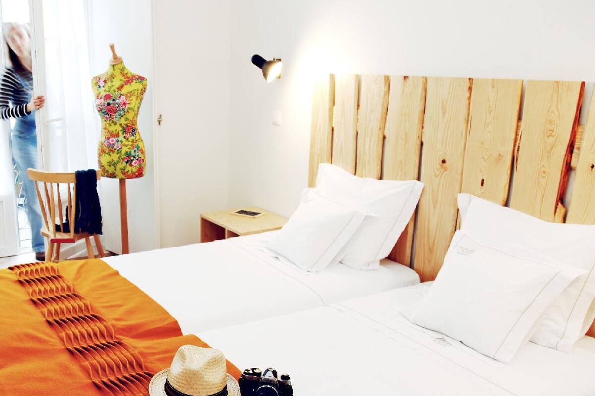 Standard Double or Twin Room | In-room safe, soundproofing, WiFi (free), bed sheets