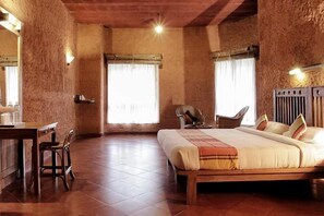 Earth Room - Banasura Hill Resort (Mananthavady)