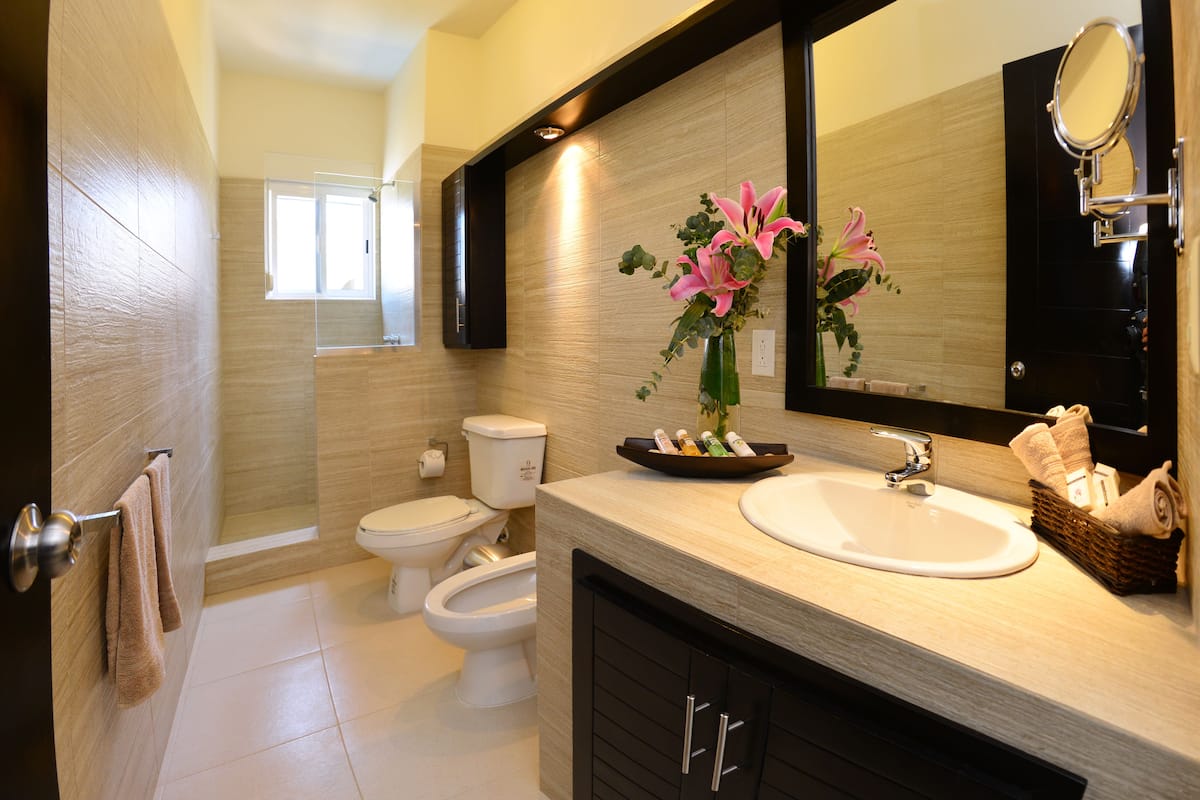 1 dormitorio, edredones de plumas, caja fuerte
