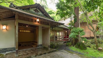 Entrada al alojamiento