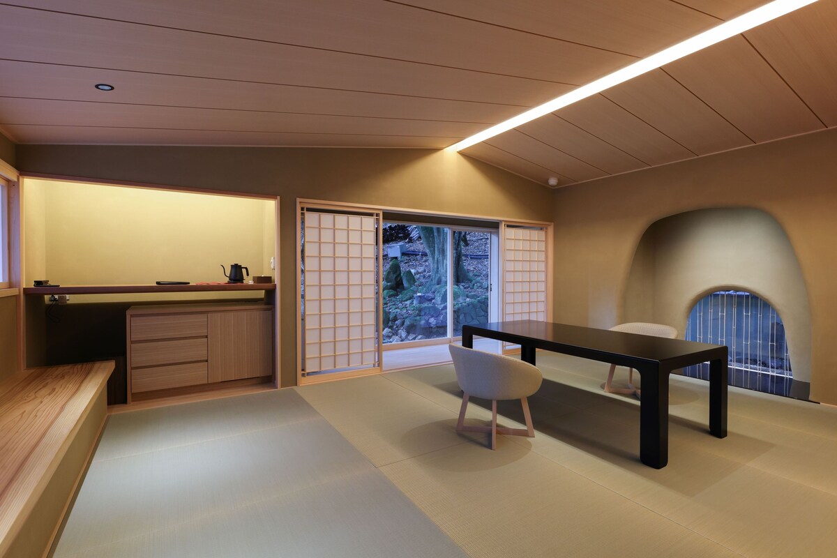Traditional Room | WiFi (free), bed sheets