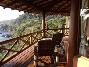 Suite (Master) | Balcony - Solar Singuitta (Ilhabela)