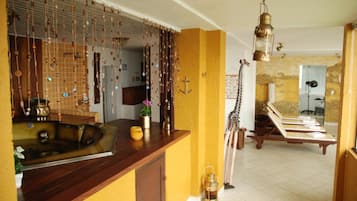 Bain à remous intérieur