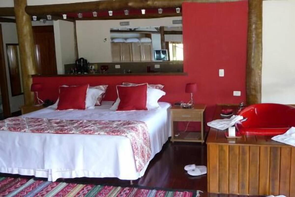 Suite (Master) | 1 bedroom, minibar, in-room safe, desk