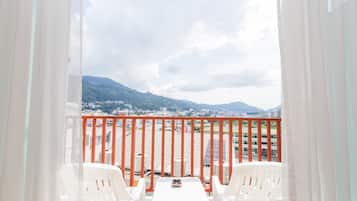 豪華客房, 泳池景 | 露台/庭院