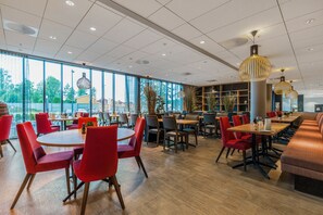 บริการอาหารเช้าและอาหารเย็น, อาหารท้องถิ่น