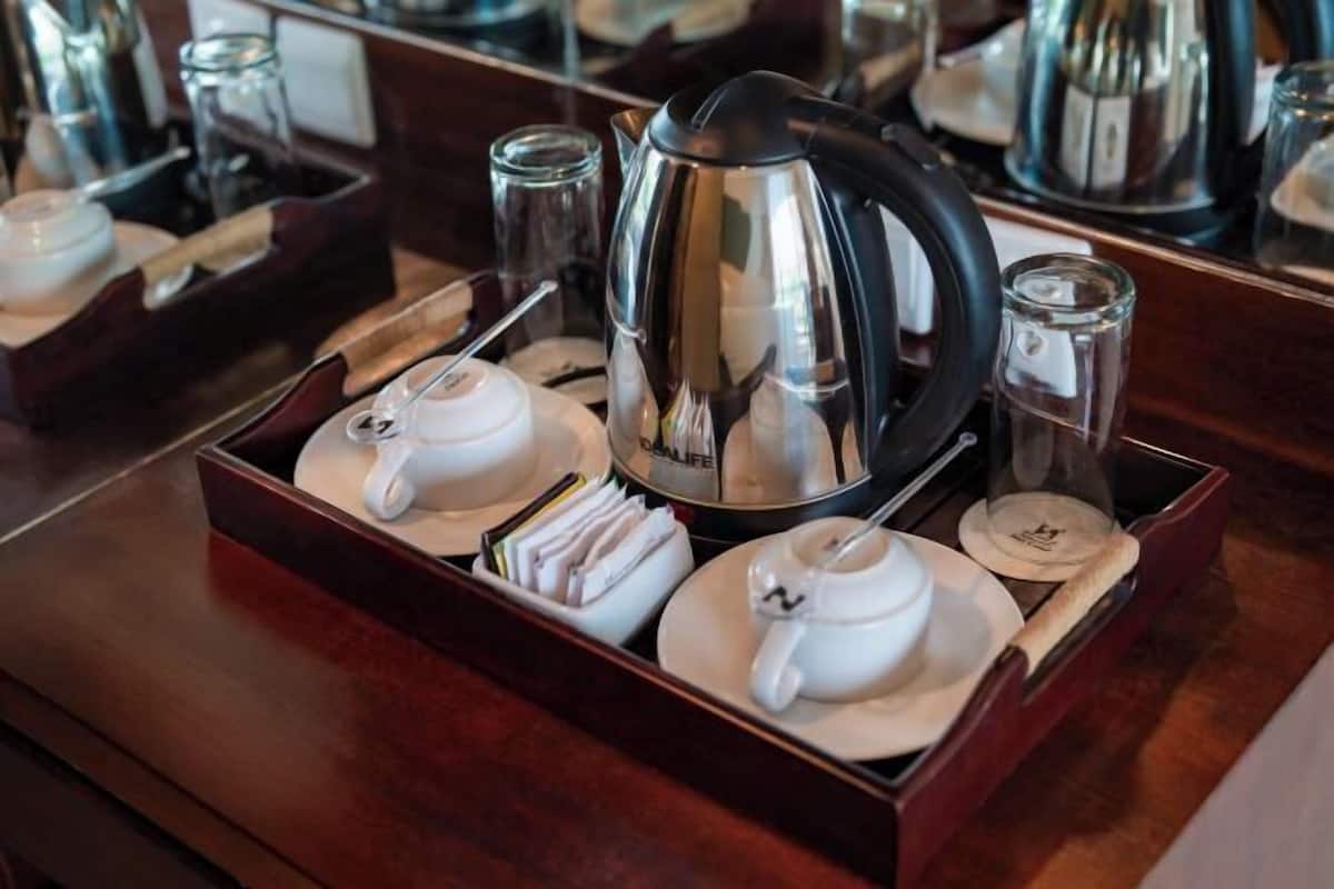Cà phê và/hoặc dụng cụ pha