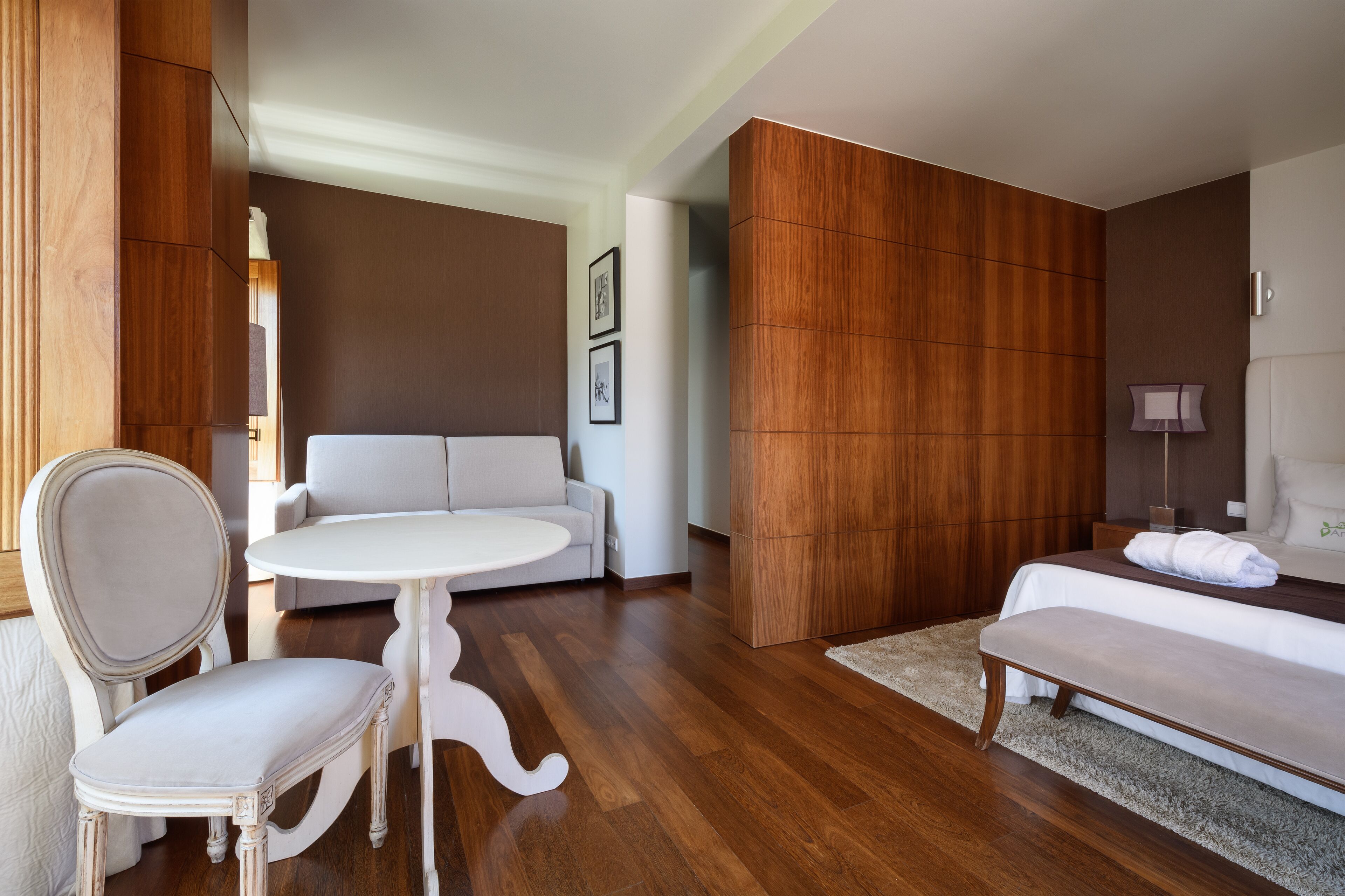 deluxe suite | living area | ping pong, books