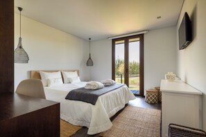 Bungalow superior, 2 habitaciones | Minibar, decoración personalizada, insonorización y wifi gratis