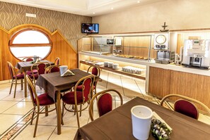 Desayuno buffet incluido todos los días