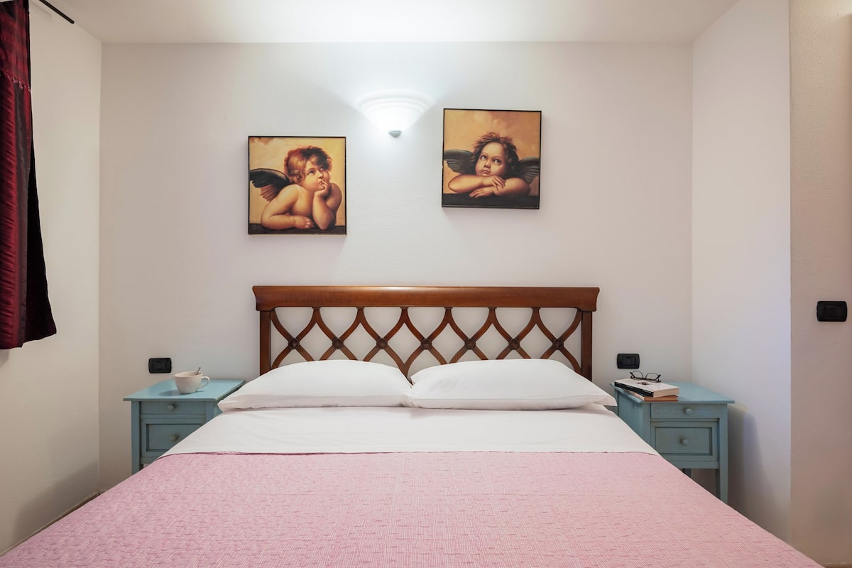 Klassiek appartement, 2 slaapkamers, open haard | 2 slaapkamers, individueel gedecoreerd, individueel gemeubileerd
