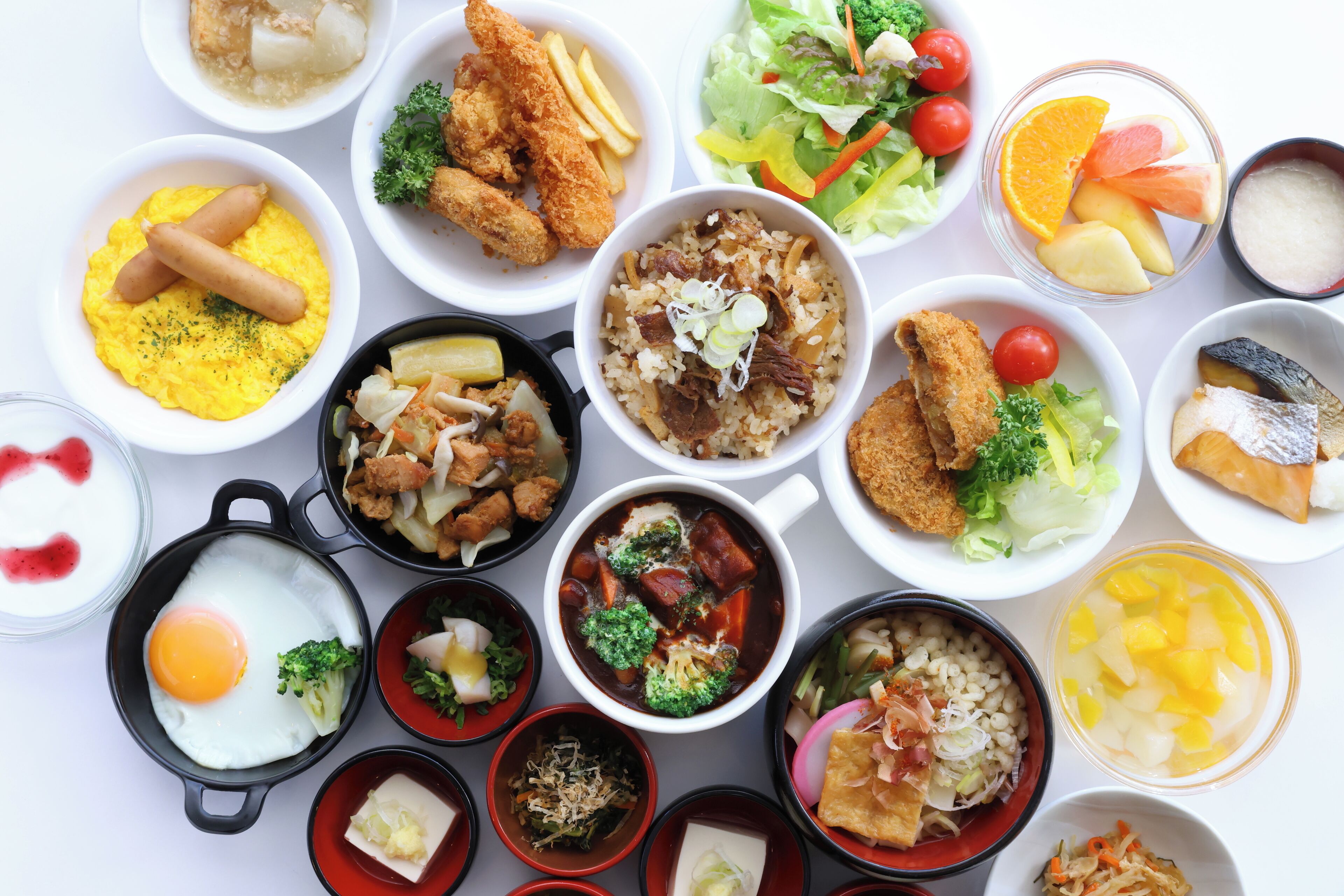 daily self-service breakfast (jpy 2000 per person)