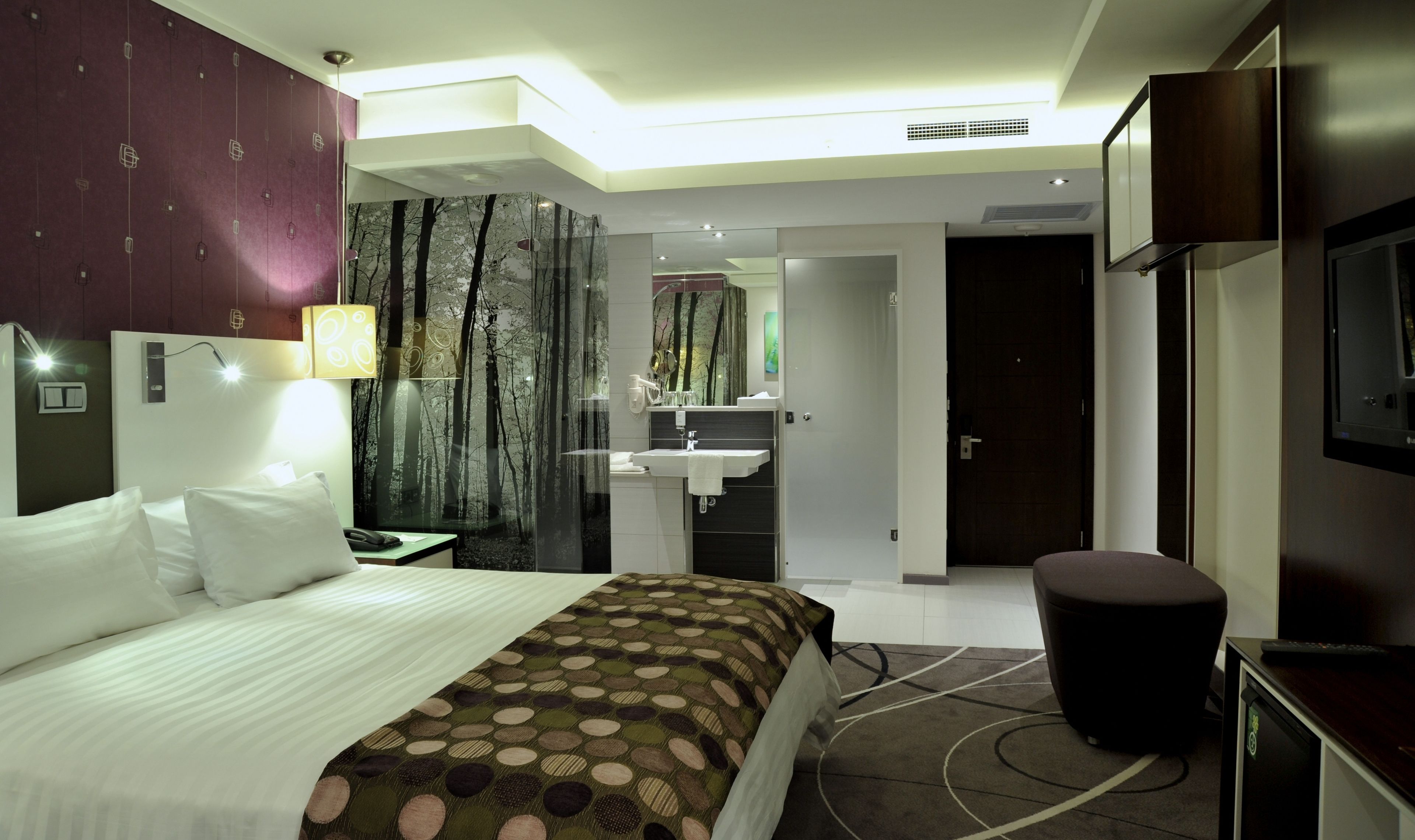 Ropa de cama de alta calidad, edredón y minibar 