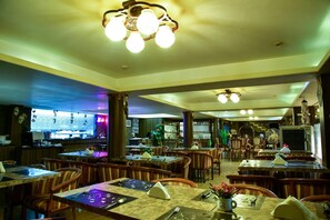 International cuisine - La Grace Resort (Benaulim)