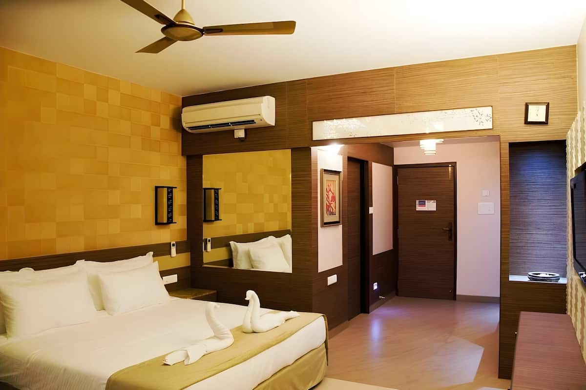 1 bedroom, minibar, in-room safe, desk