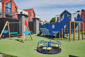 Children’s play area – outdoor