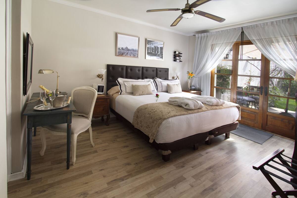 Deluxe Room, 1 King Bed, Terrace (Curico)